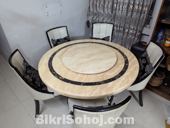 মার্বেলের ডাইনিং টেবিল এবং ৬ টি চেয়ার